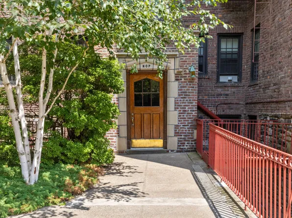 525 West 238th Street image 27 of 30