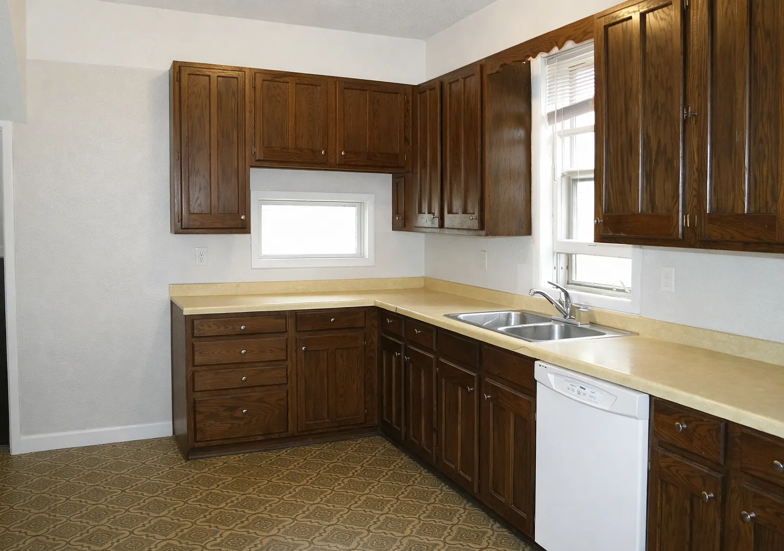 1203-8TH — Photo 4