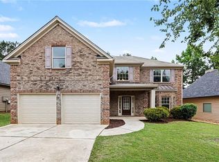 7985 Snapwell Dr, Fairburn, GA 30213