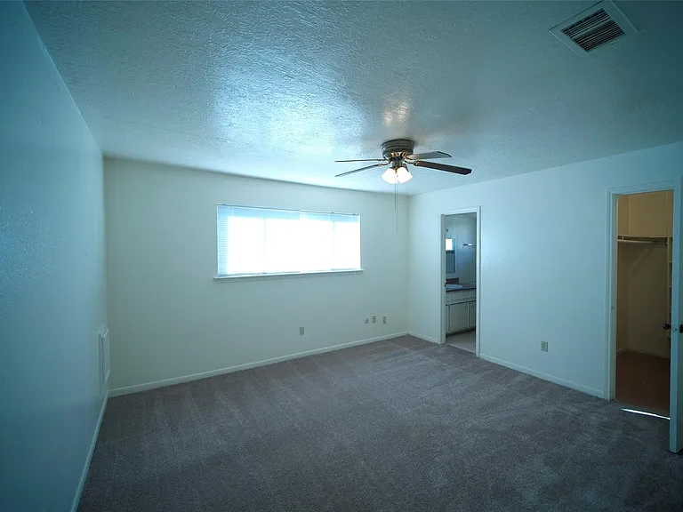 12510 Bexley Dr — Photo 8