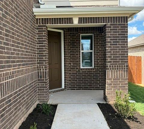 5th image of 4040 Terracina Dr