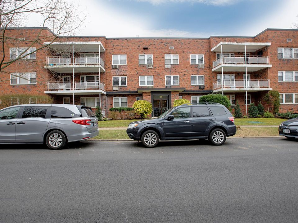 1st image of 20 Hill Park Ave APT 2E