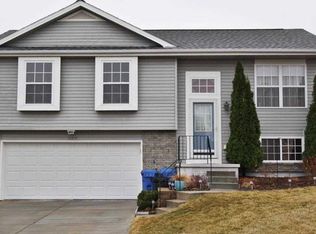 15709 Redwood St, Omaha, NE 68136