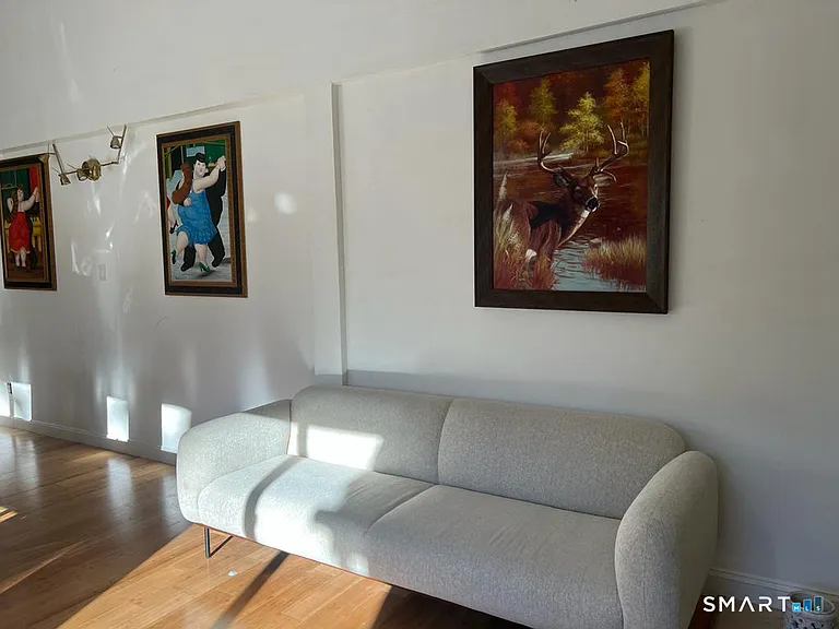 24 N Calvin Rd — Photo 4