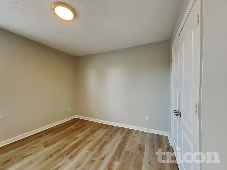 1638 Zurich Dr — Photo 11