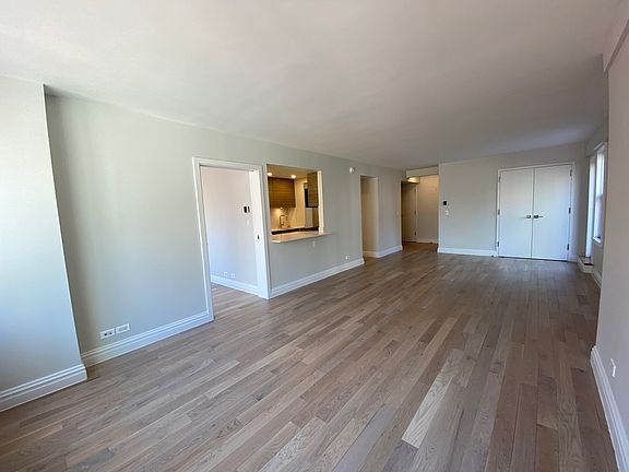3rd image of 340 E 51st St APT 12B