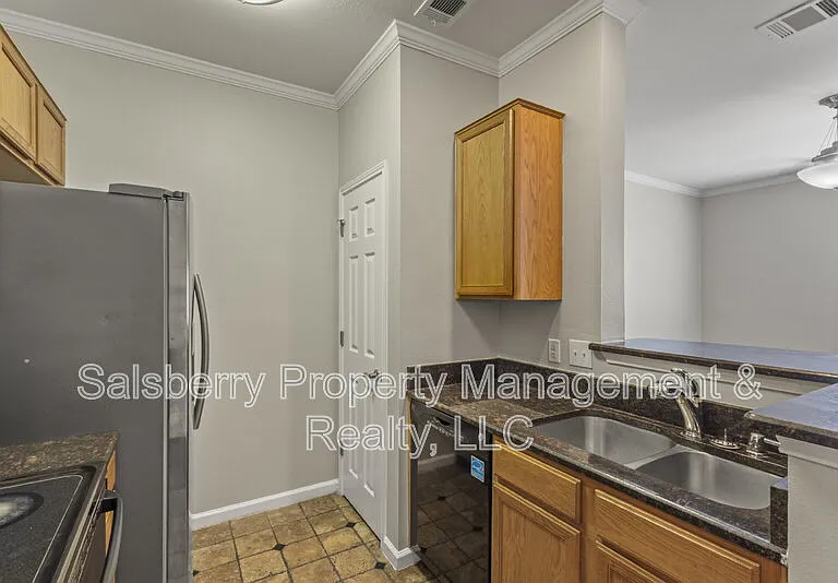 8015 Ederville Cir — Photo 8