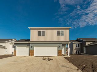 1134 Jill Dr W, West Fargo, ND