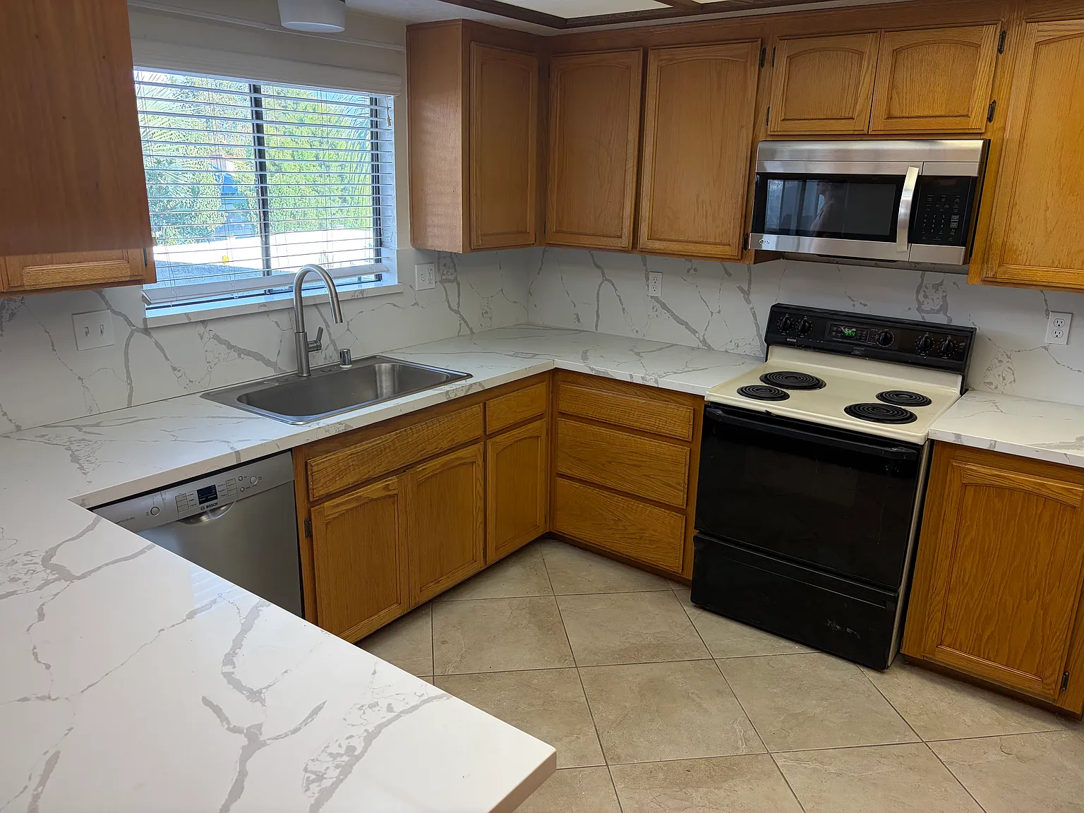 4 bed, 2049 sqft, $3,500 — Photo 3