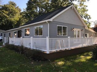 81 Union Point Rd, Webster, MA 01570