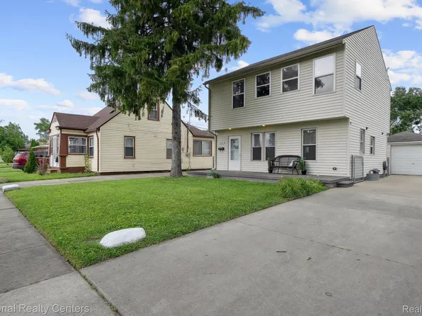 25356 Blair St, Roseville, MI 48066