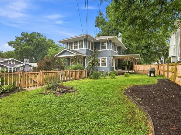 5900 Oak St, Kansas City, MO 64113
