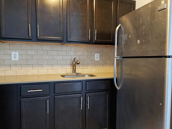 2nd image of 44 E Sidney Ave #15P