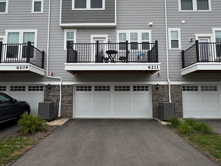 6211 Sandbelt Dr — Photo 1
