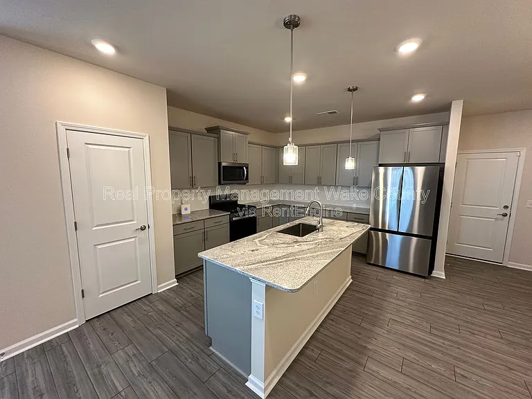 344 Abbots Mill Dr — Photo 6