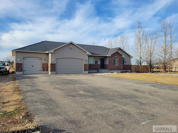 4th image of 83 N Cambridge Dr