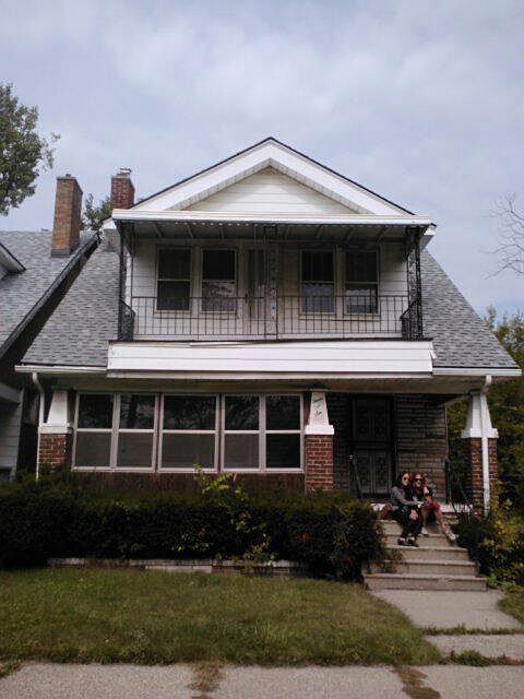 1st image of 306 Louise St