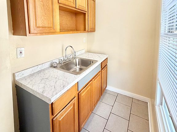2nd image of 268 Winthrop Ave #2