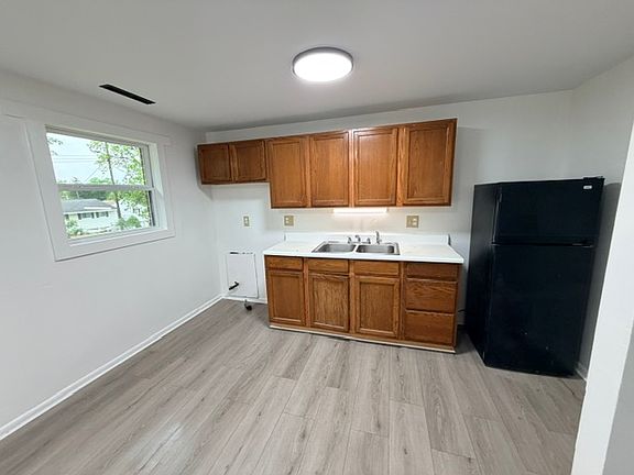 5th image of 1893-1895 Holburn Ave #2