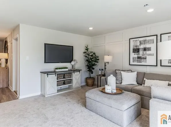 228 Macoun Way, Glassboro, NJ 08028