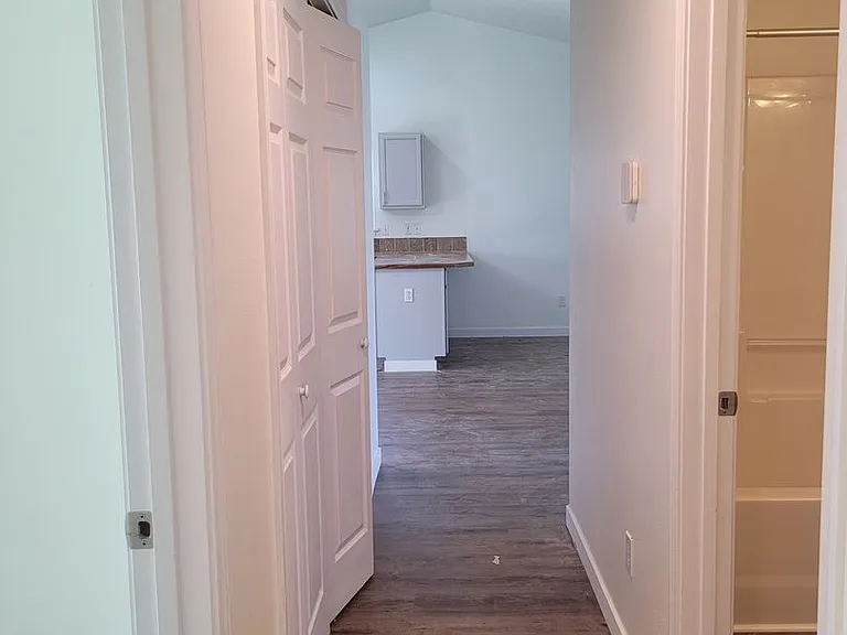 6103 Maryhill Ln — Photo 9