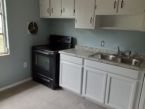 3rd image of 1331 Morningside Dr
