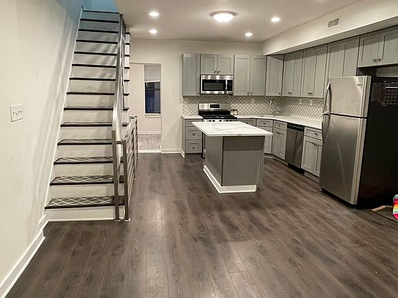 2nd image of 1907 E Passyunk Ave Floor 2
