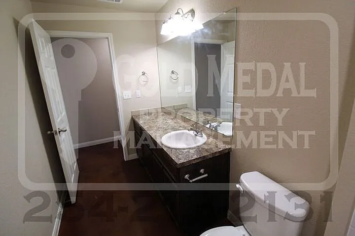 1809 Aztec Trce #A — Photo 9