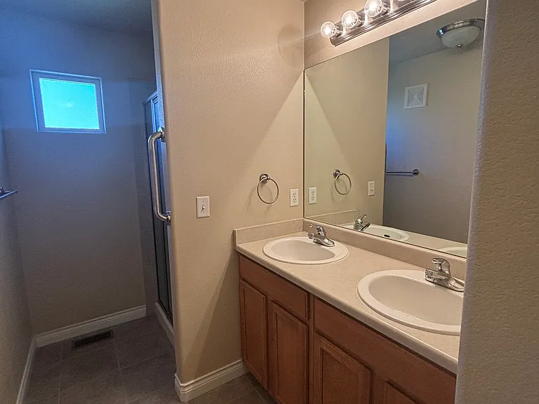 5823 New Crossings Point — Photo 7