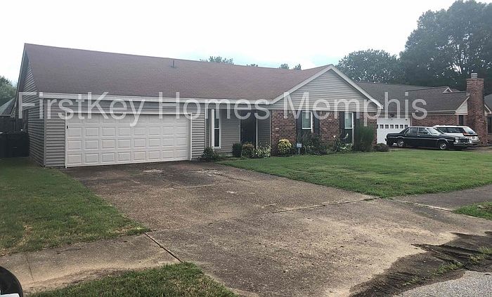 1st image of 7385 Doncaster Ln