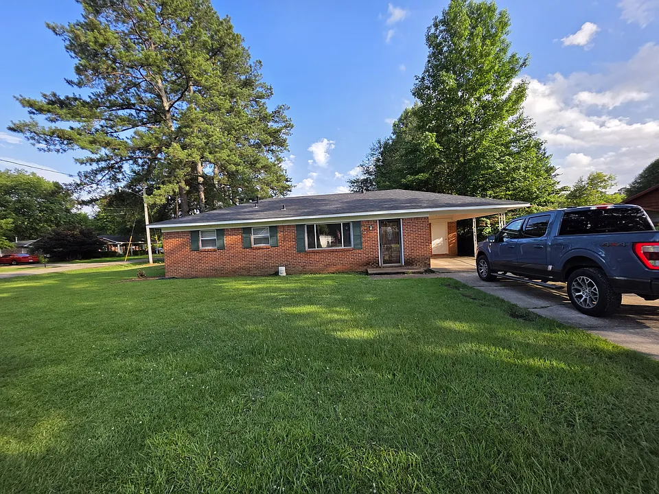 1706 Hatley Rd