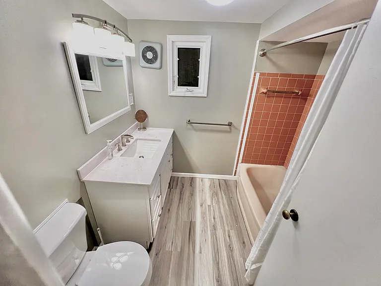 4046 Gratiot Ave — Photo 15