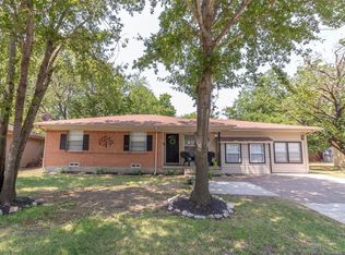 1804 Austin Dr, Kaufman, TX 75142