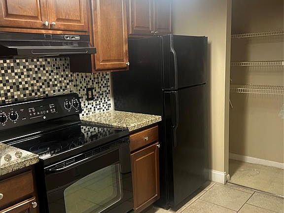 4th image of 10781 Cleary Blvd APT 208