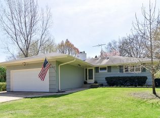 28W371 Rogers Ave, Warrenville, IL