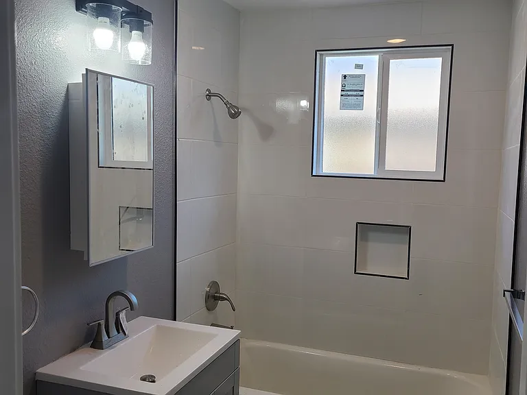 116 W Indigo St — Photo 1
