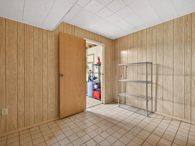 9404 Woodington Dr — Photo 40