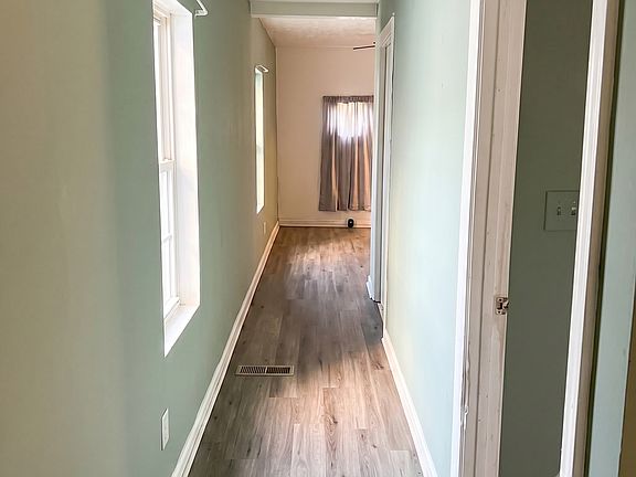 3rd image of 117 N 29th St