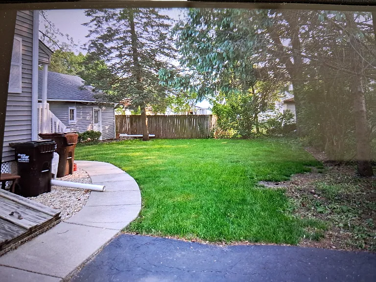 495 Lake St — Photo 2