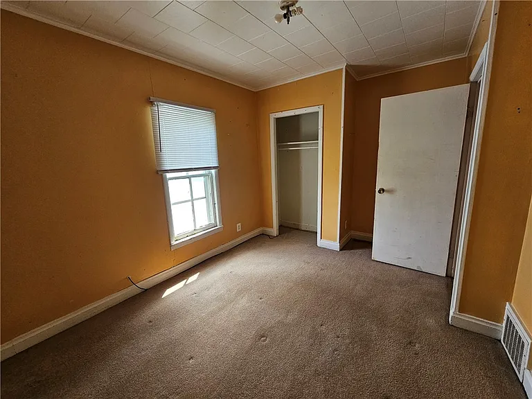 254 Anderson Ave — Photo 7