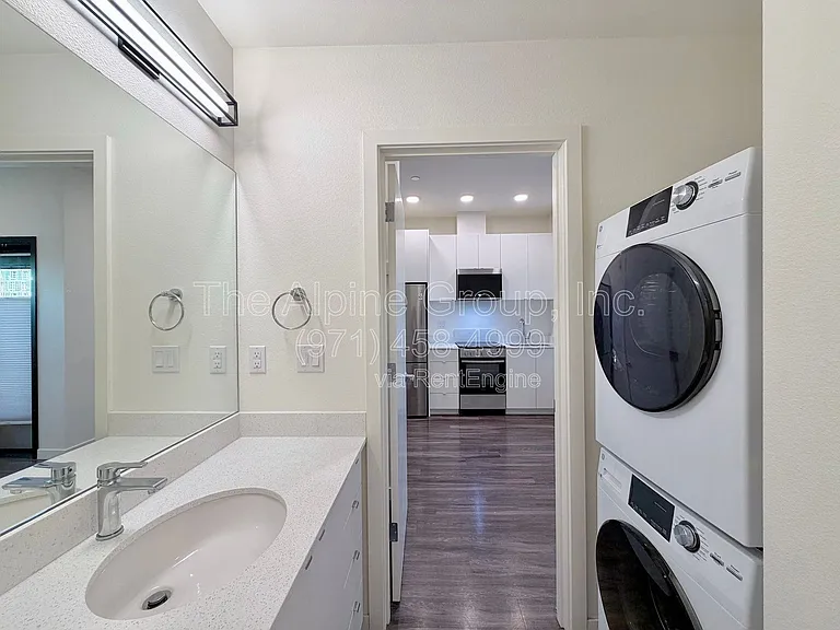 1524 NE 40th Ave #302 — Photo 12