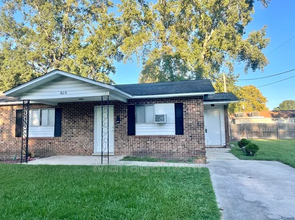 606 Winston Cir, Selma, NC 27576