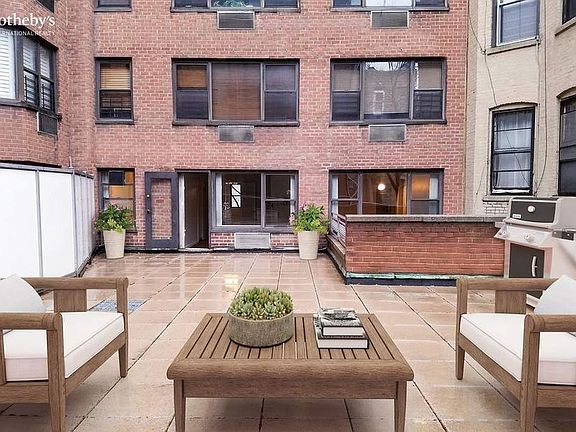5th image of 140 E 83rd St APT 2E