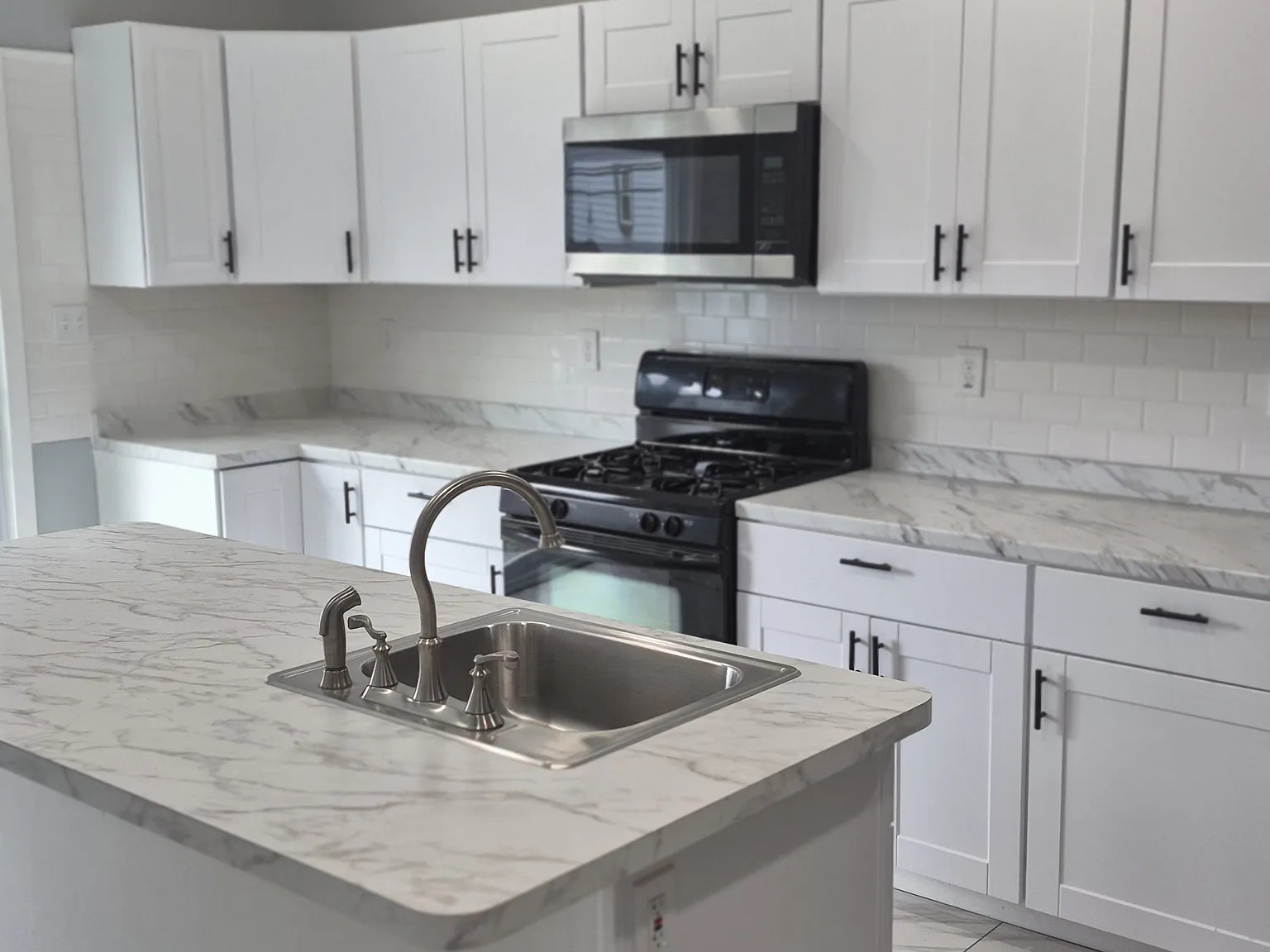 3 bed, 1800 sqft, $2,750 — Photo 4