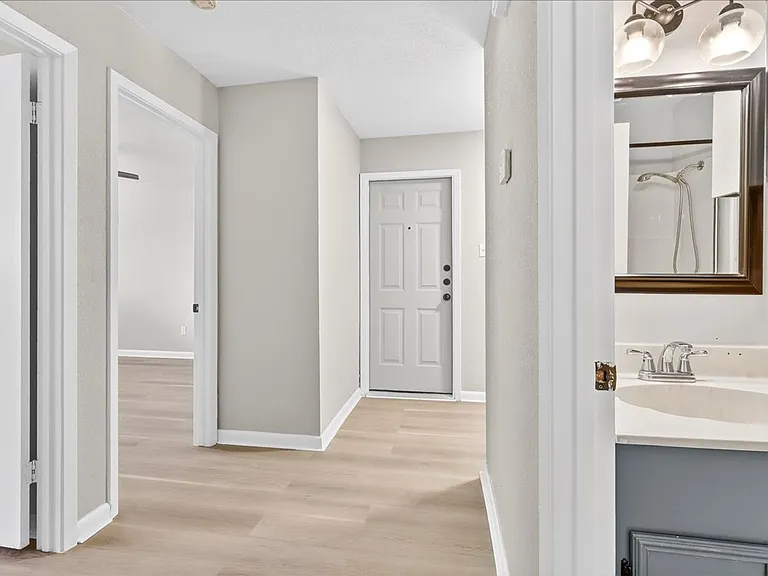 11613 Cripple Creek Dr — Photo 18
