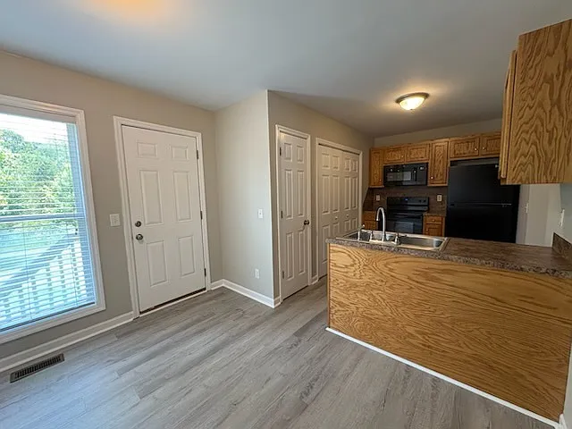 5417 Carolina Cir #150 — Photo 8