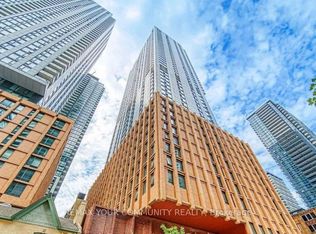 28 Widmer St #4727, Toronto, ON M5V 0T2
