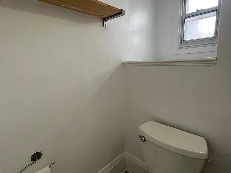 362 Friel St — Photo 28