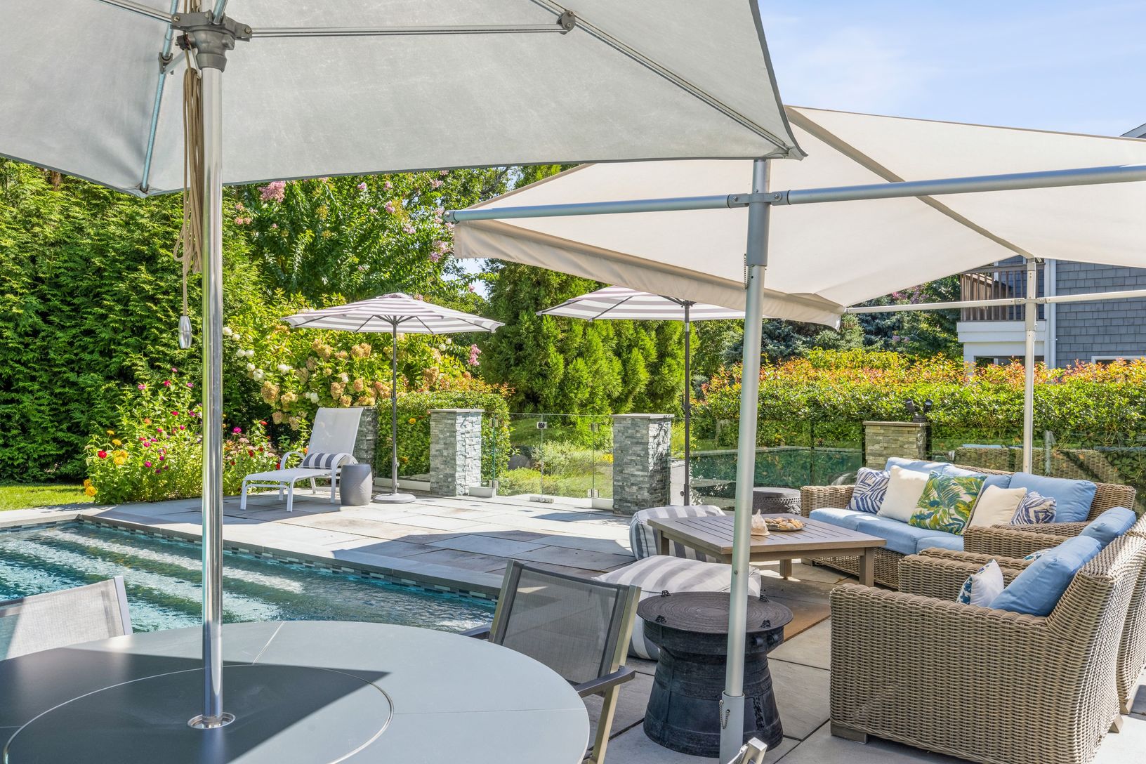  Patio for sunbathing and entertaining