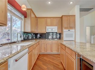 33 Staghorn St, Henderson, NV 89012